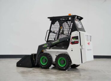 Chargeuse compacte électrique S35 Pro Yuchai vue de profil