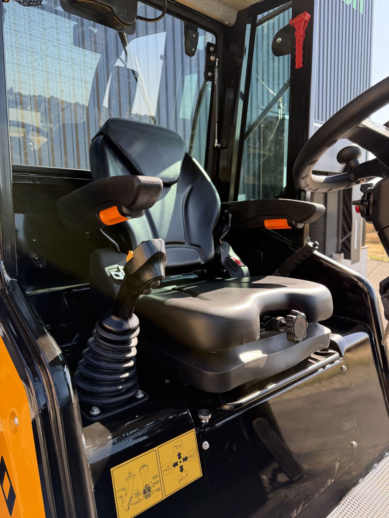 Poste de conduite du BTL50 Bulltrack